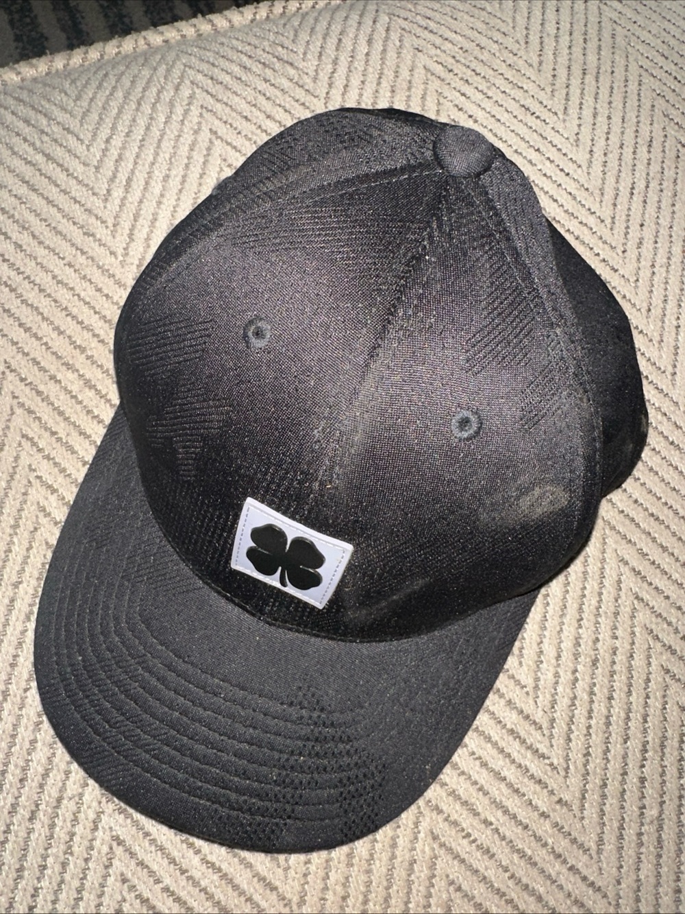 Black Clover Black Cap S M Live Lucky Flex Fit Golf Hat - Picture 4 of 4